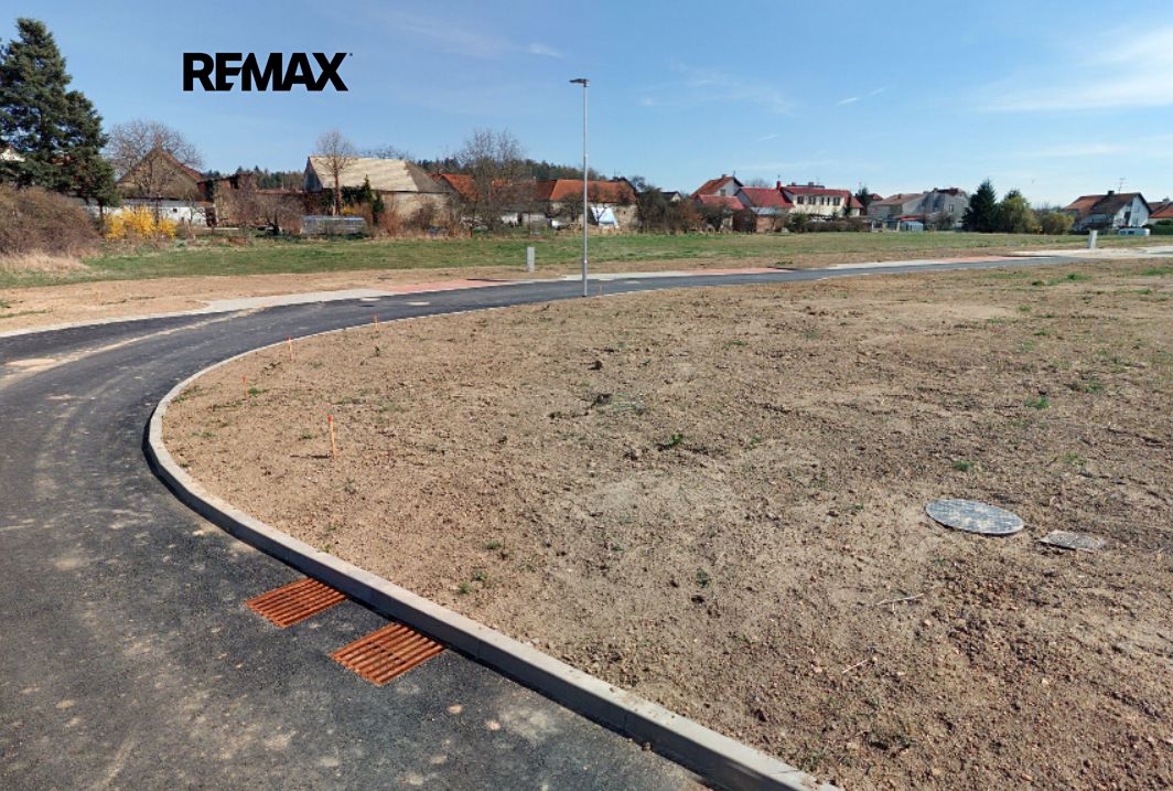 Prodej stavebního pozemku 1361 m² – fotografie 2