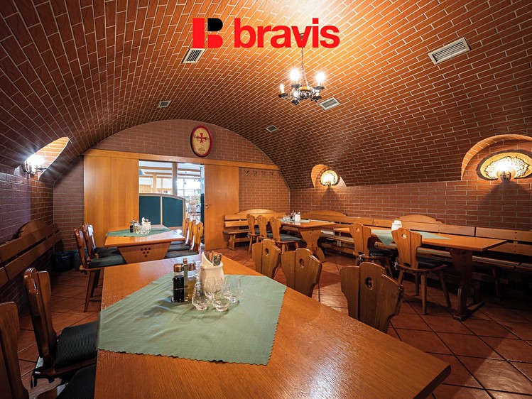 Prodej komerčního prostoru, 2 000 m² (15 z 23)