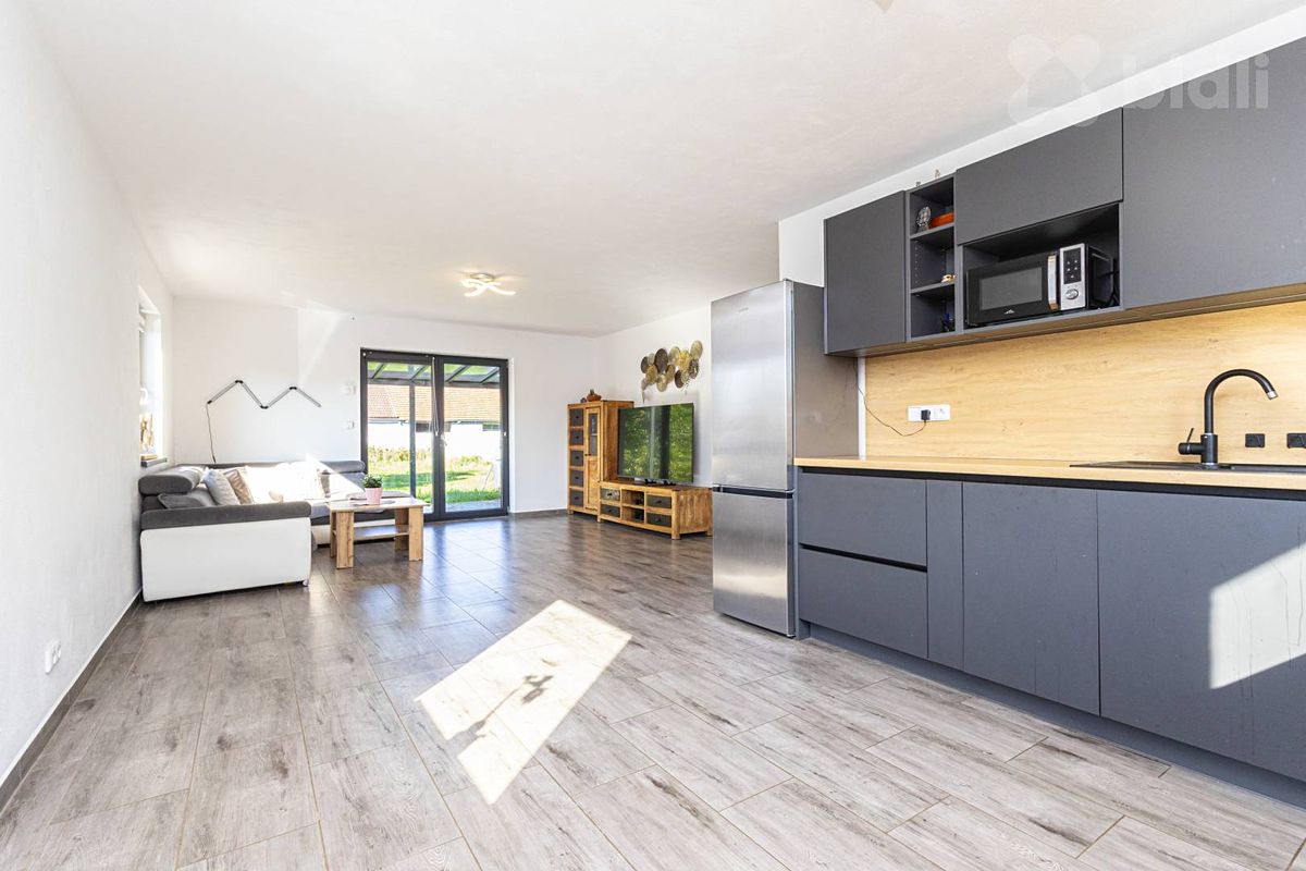 Prodej rodinného domu 120 m², pozemek 1326 m² – fotografie 3