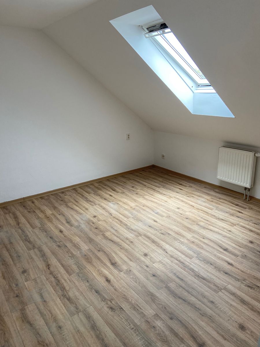 Pronájem bytu 1+kk 28 m² – fotografie 2
