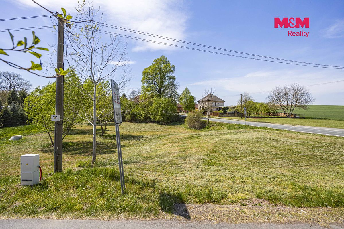Prodej stavebního pozemku 1402 m² – fotografie 3