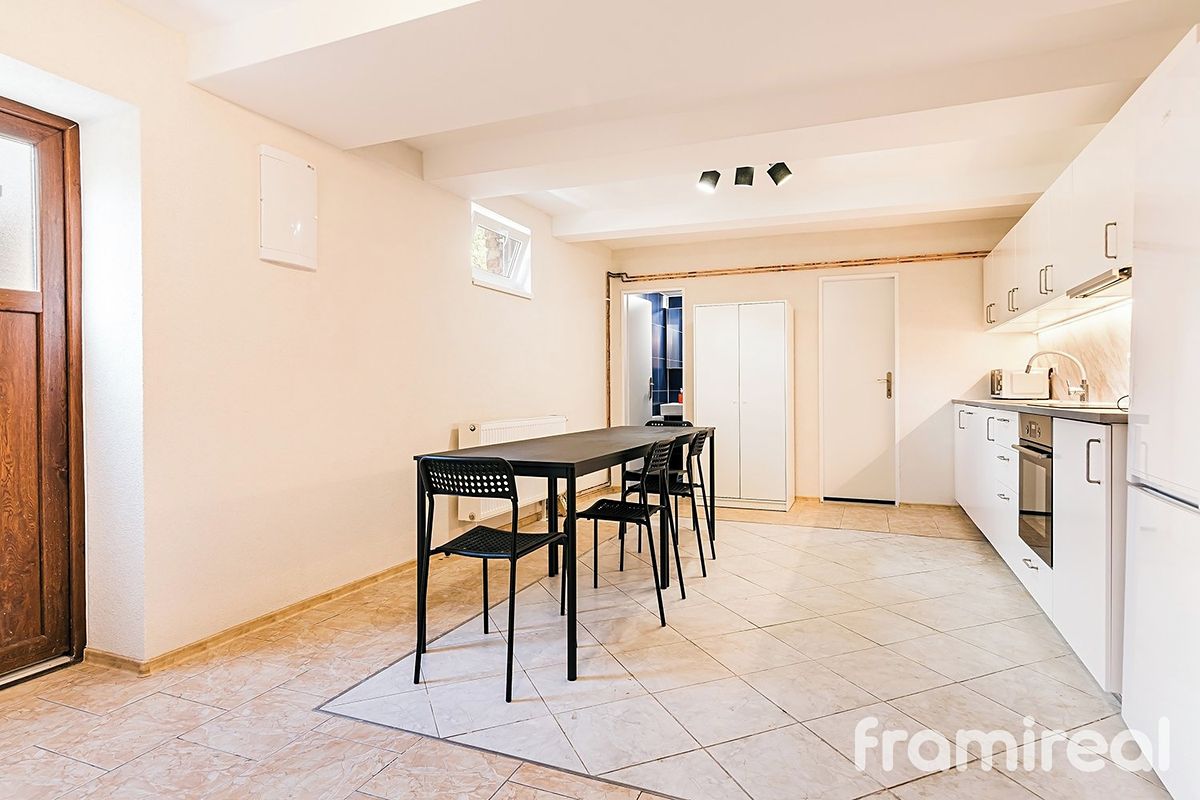 Pronájem bytu 5+1 90 m² – fotografie 4