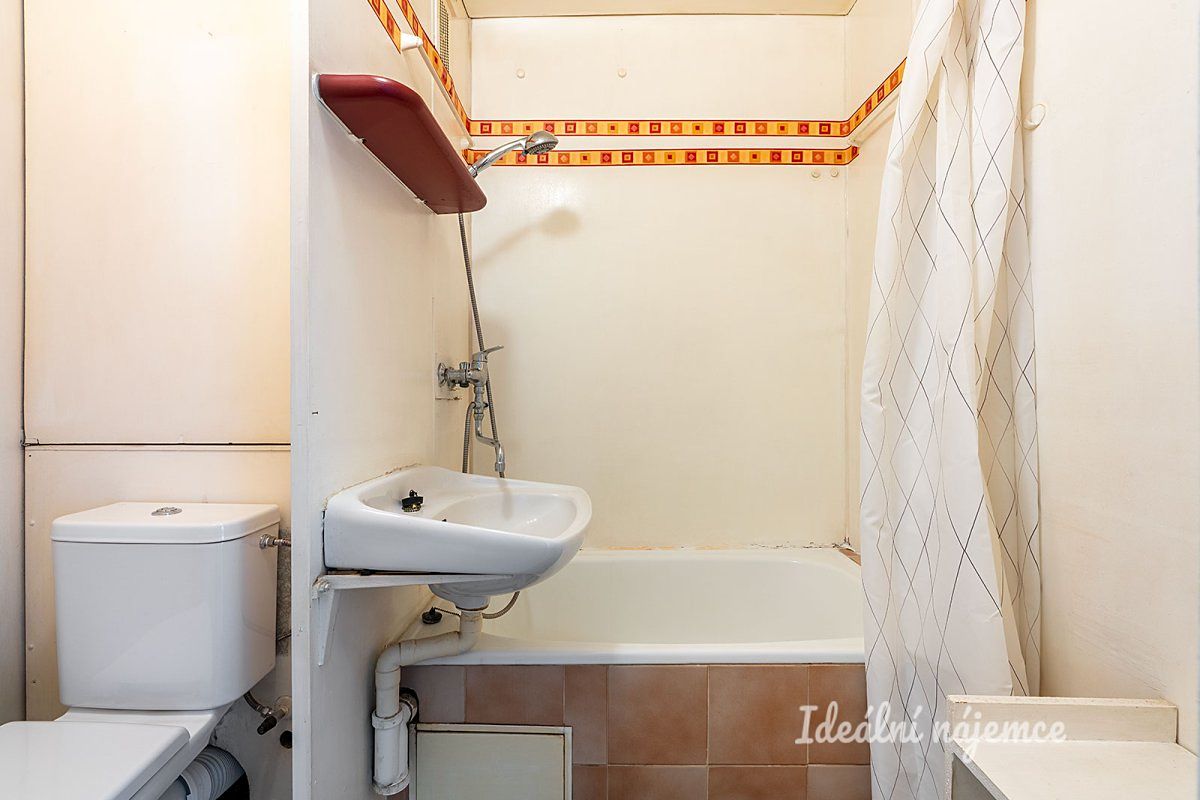 Pronájem bytu 1+kk 26 m² – fotografie 4