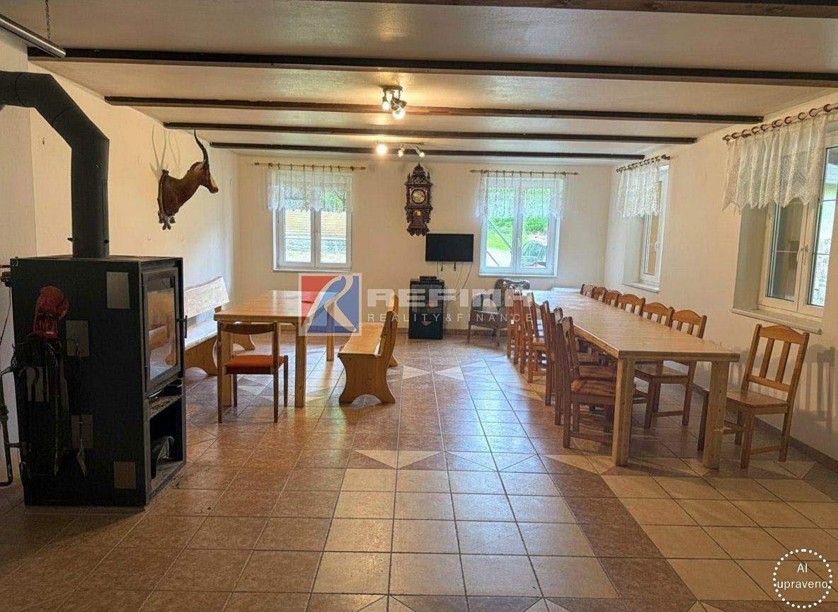 Prodej rodinného domu 281 m², pozemek 3530 m² – fotografie 5