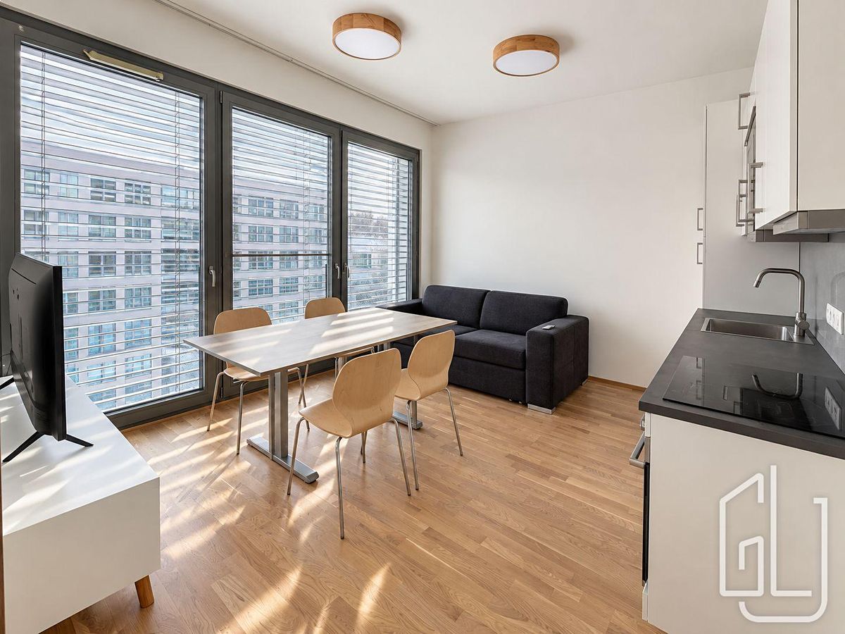 Pronájem bytu 2+kk 38 m²