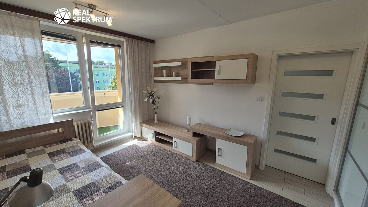 Pronájem bytu 1+1 32 m²