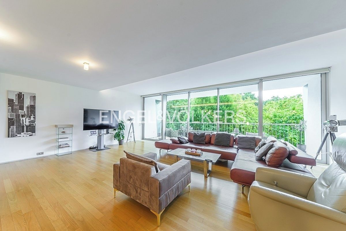 Pronájem bytu 4+kk 180 m²