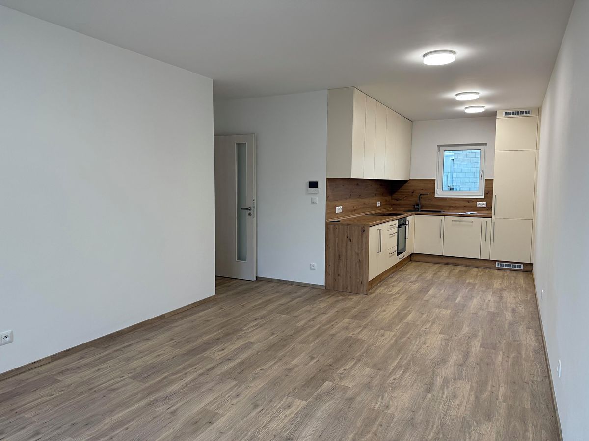 Pronájem bytu 2+kk 61 m² – fotografie 5