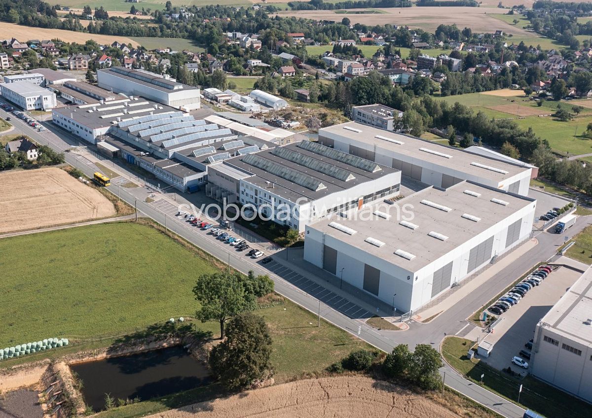 Pronájem výrobní haly, prostoru 3719 m²