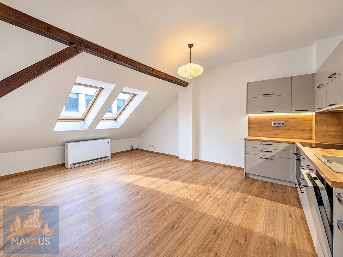 Pronájem bytu 2+kk 62 m²