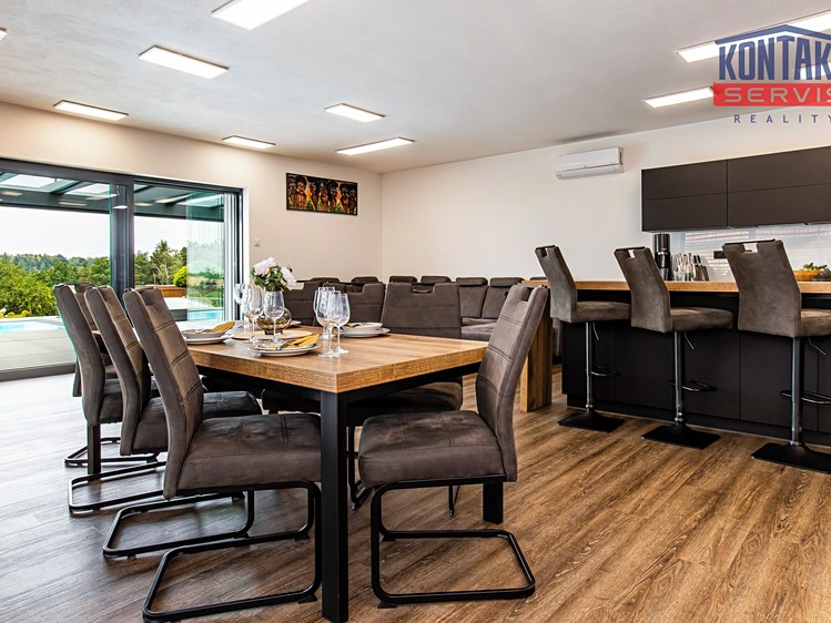 Prodej domu, 236 m² (21 z 40)