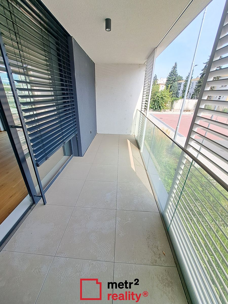 Pronájem bytu 1+kk 36 m² – fotografie 4
