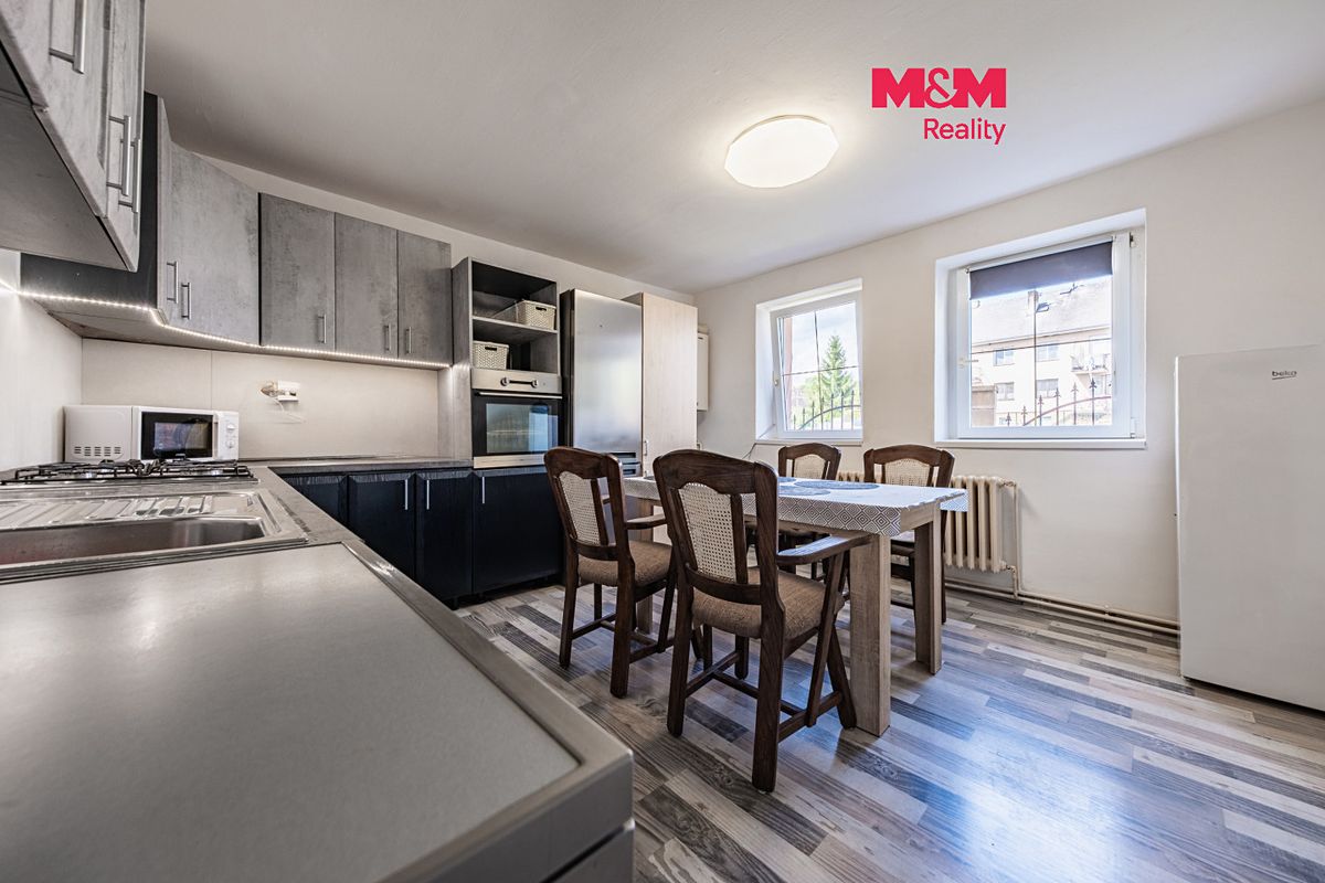 Prodej rodinného domu 108 m², pozemek 438 m², Bobnice – fotka 1 z 3