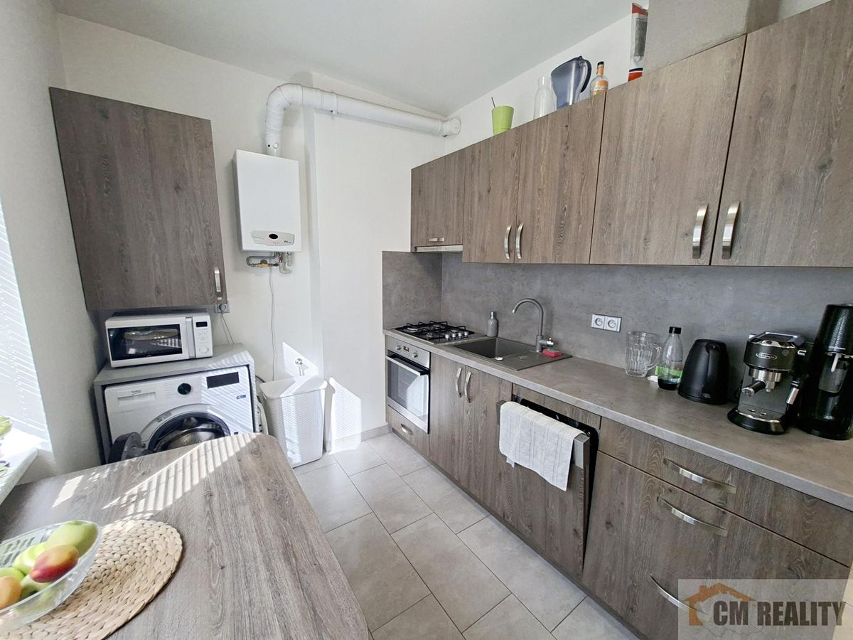 Pronájem bytu 2+1 53 m² – fotografie 2