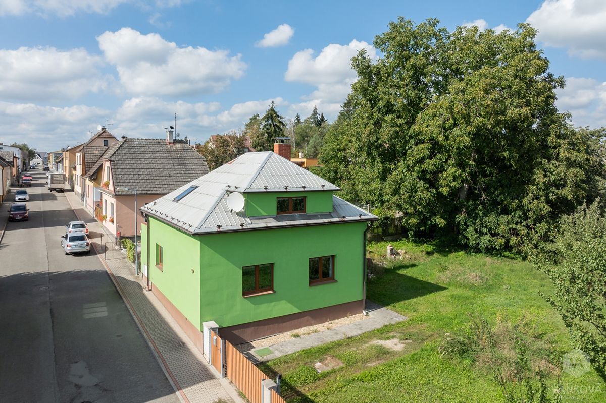 Prodej rodinného domu 150 m², pozemek 639 m²