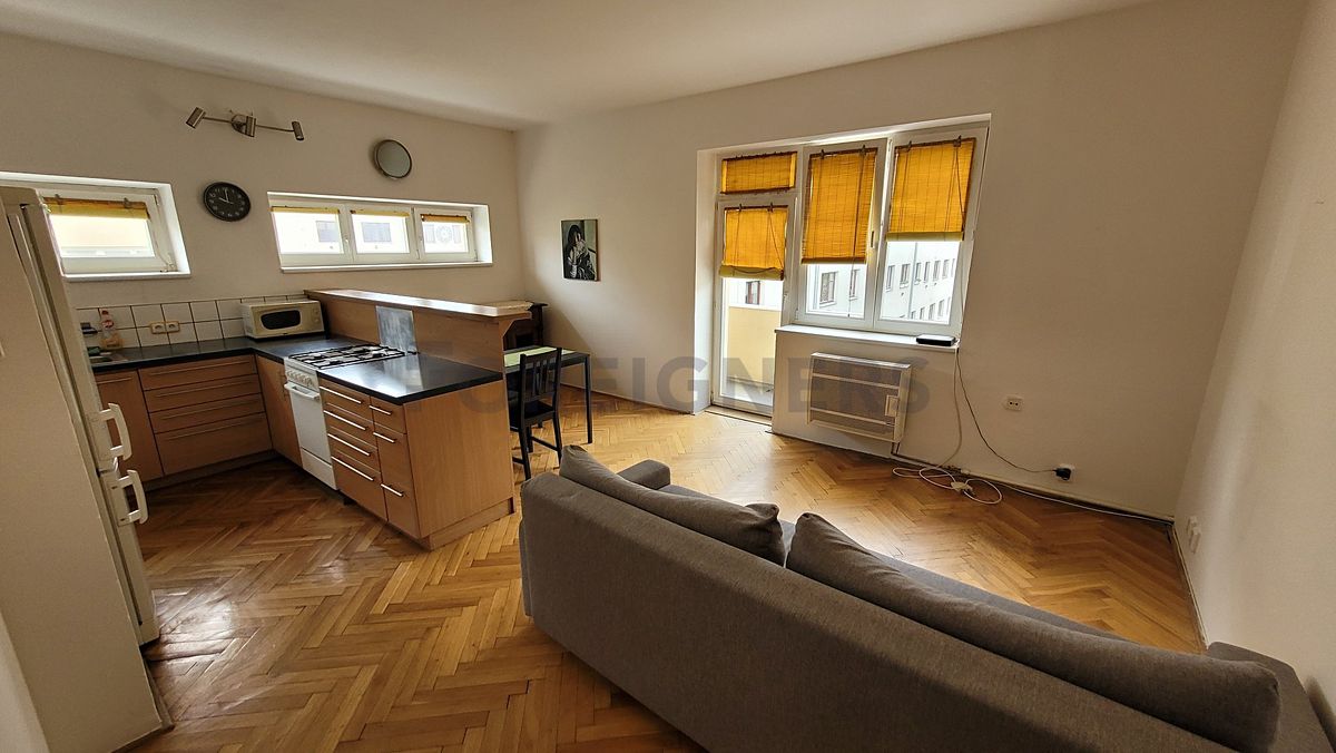 Pronájem bytu 2+kk 45 m² – fotografie 2