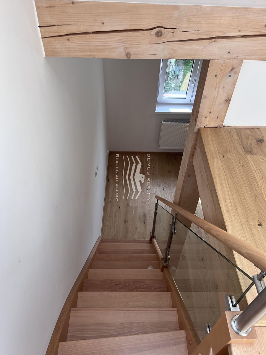 Pronájem bytu 2+kk 75 m² – fotografie 3