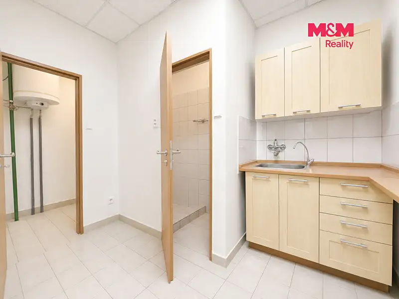Pronájem kanceláře 50 m², Sokolov – náhled fotky 2