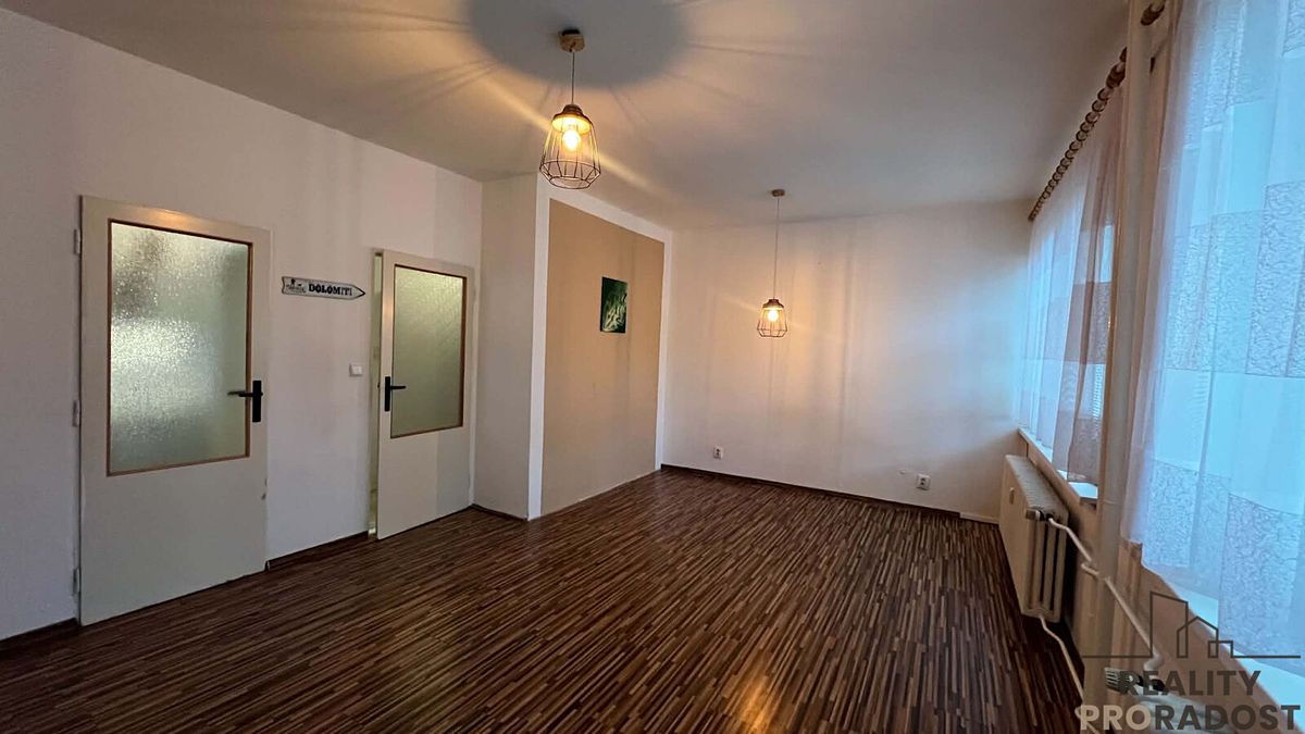 Pronájem bytu 1+1 35 m² – fotografie 3