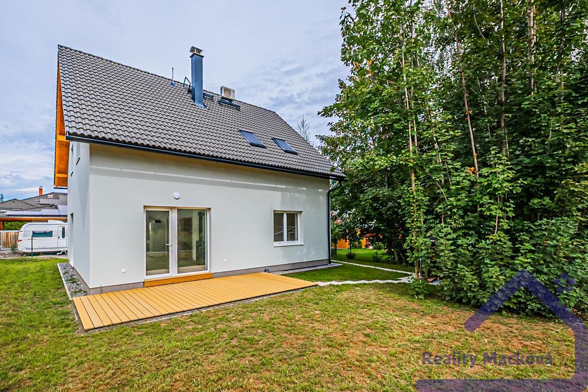 Pronájem rodinného domu 136 m², pozemek 446 m² – fotografie 5