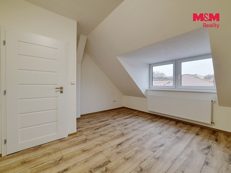 Pronájem bytu 3+kk, 74 m² (17 z 22)