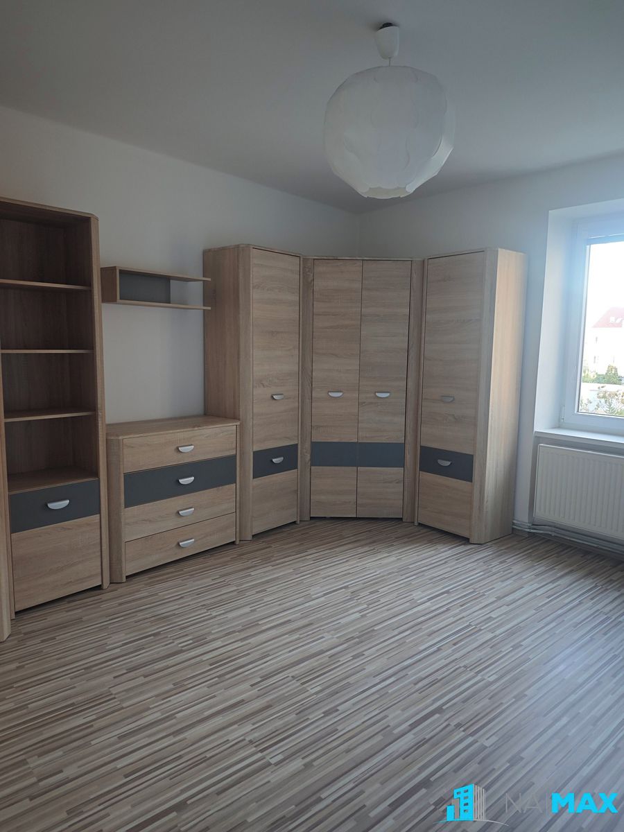Pronájem bytu 3+1 77 m² – fotografie 3