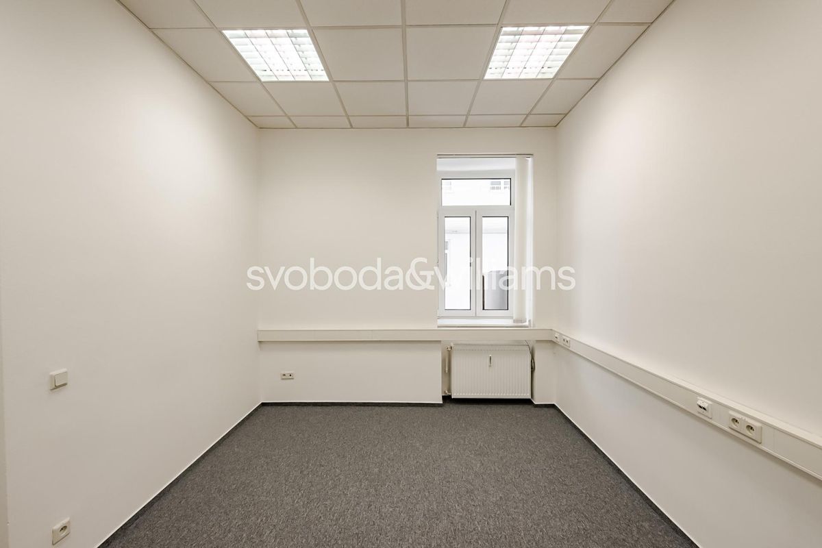 Pronájem kanceláře 114 m² – fotografie 2