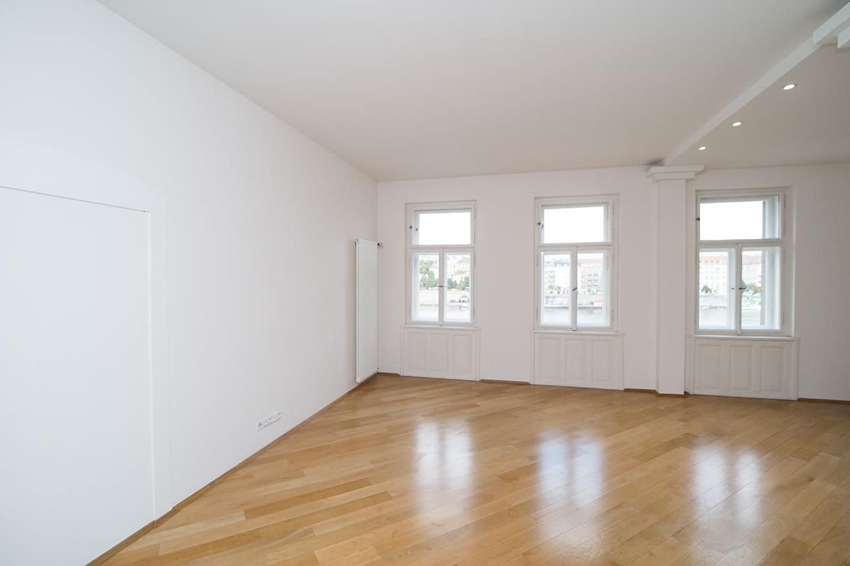 Pronájem bytu 3+1 94 m² – fotografie 4
