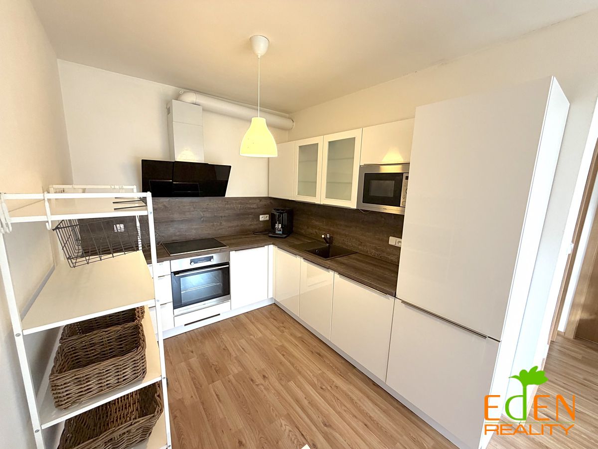 Pronájem bytu 2+kk 43 m² – fotografie 2