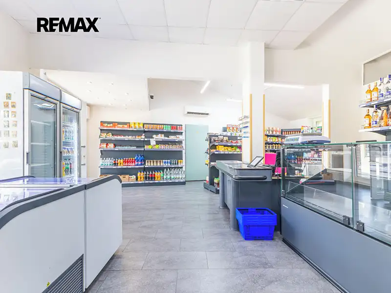 Pronájem obchodního prostoru 77 m², Praha – náhled fotky 1