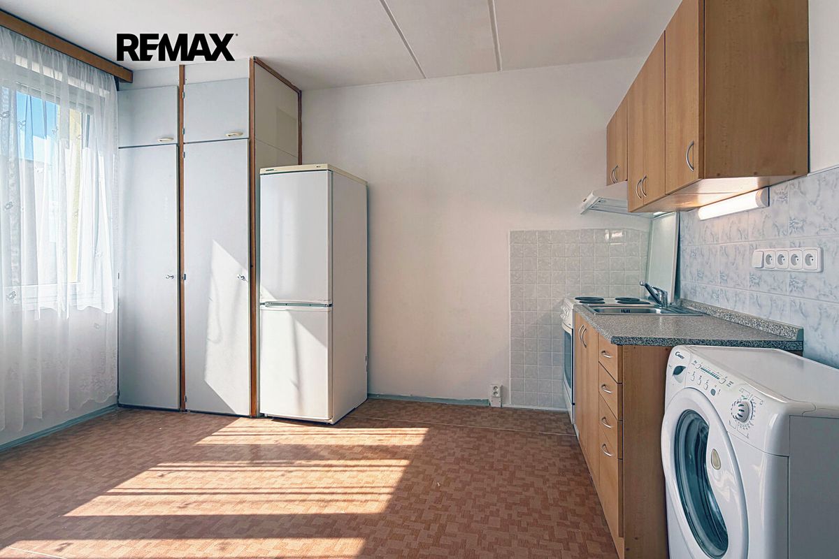 Pronájem bytu 1+1 36 m², Karlovy Vary – fotka 1 z 3