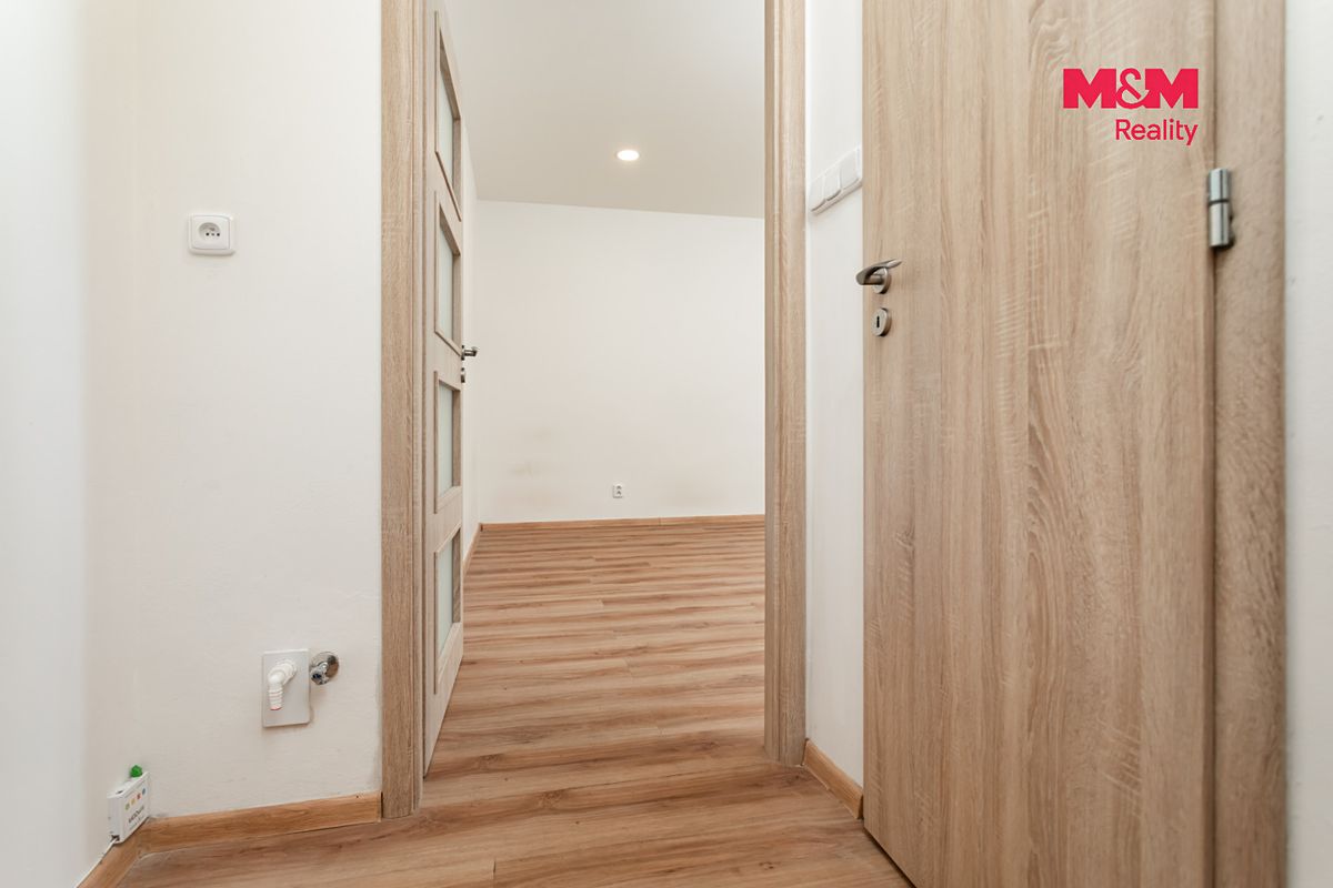 Pronájem bytu 1+kk 27 m² – fotografie 4