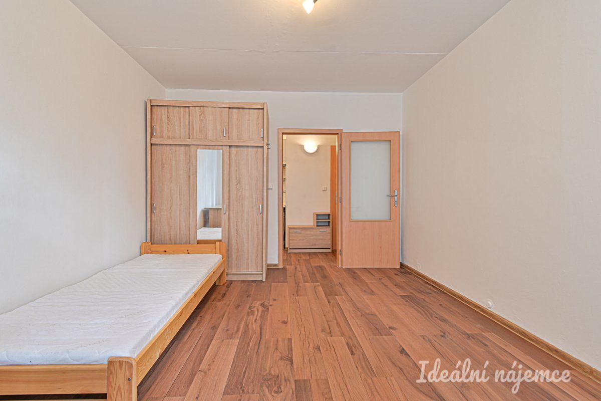 Pronájem bytu 2+1 38 m² – fotografie 2