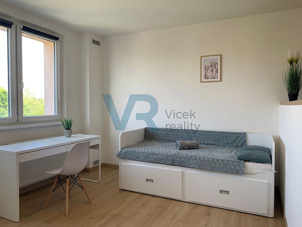 Pronájem bytu 1+kk 30 m² – fotografie 4