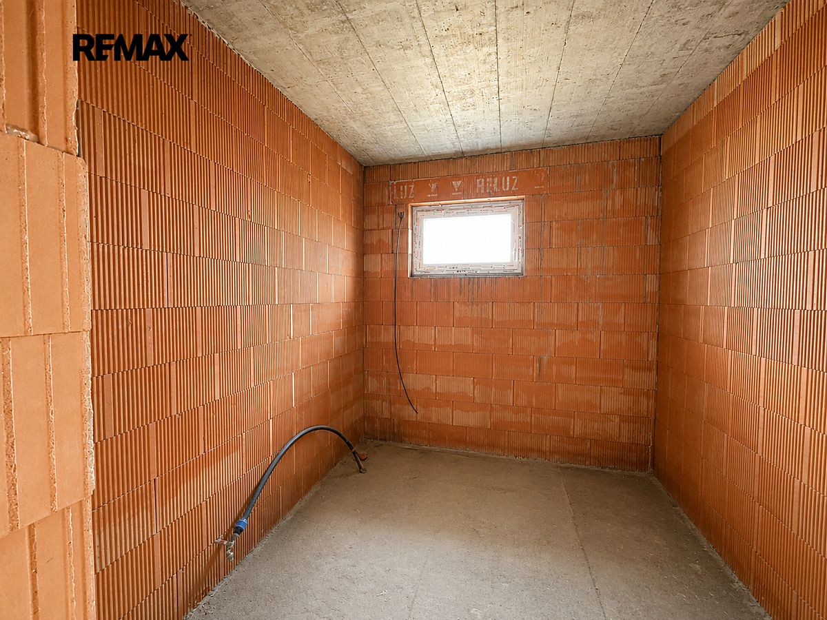 Prodej rodinného domu 156 m², pozemek 834 m² – fotografie 5