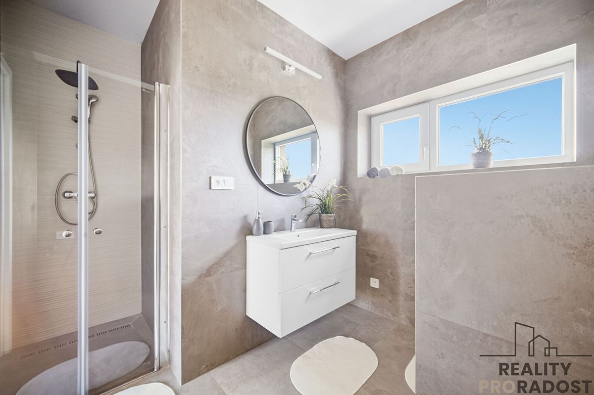 Prodej rodinného domu 123 m², pozemek 591 m² – fotografie 3