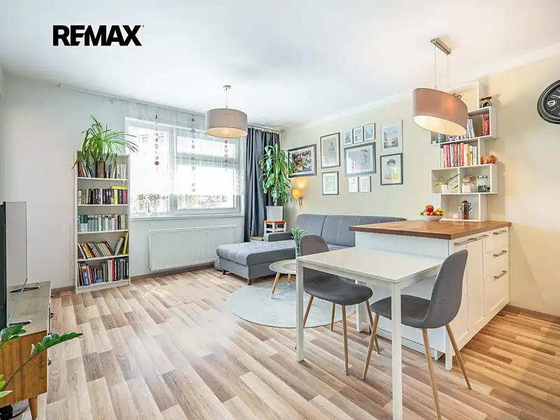 Prodej bytu 2+kk 48 m², Praha – náhled fotky 2