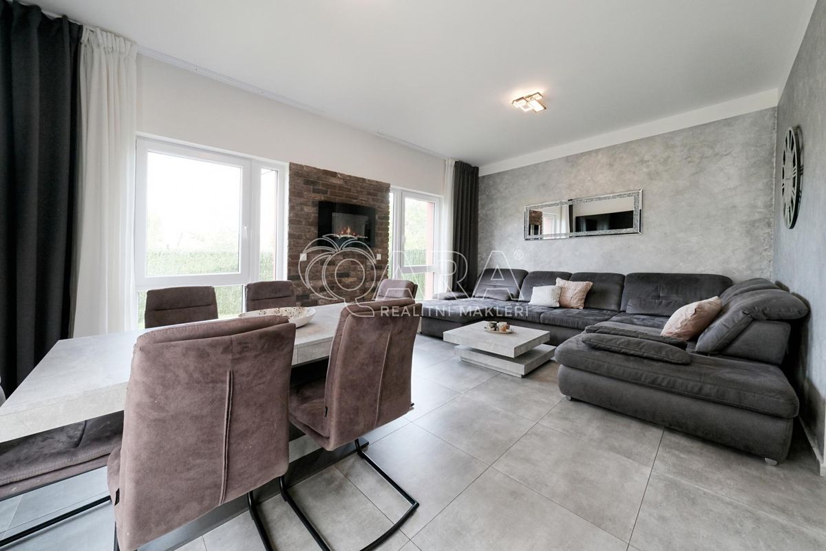Pronájem rodinného domu 124 m², pozemek 76 m² – fotografie 4