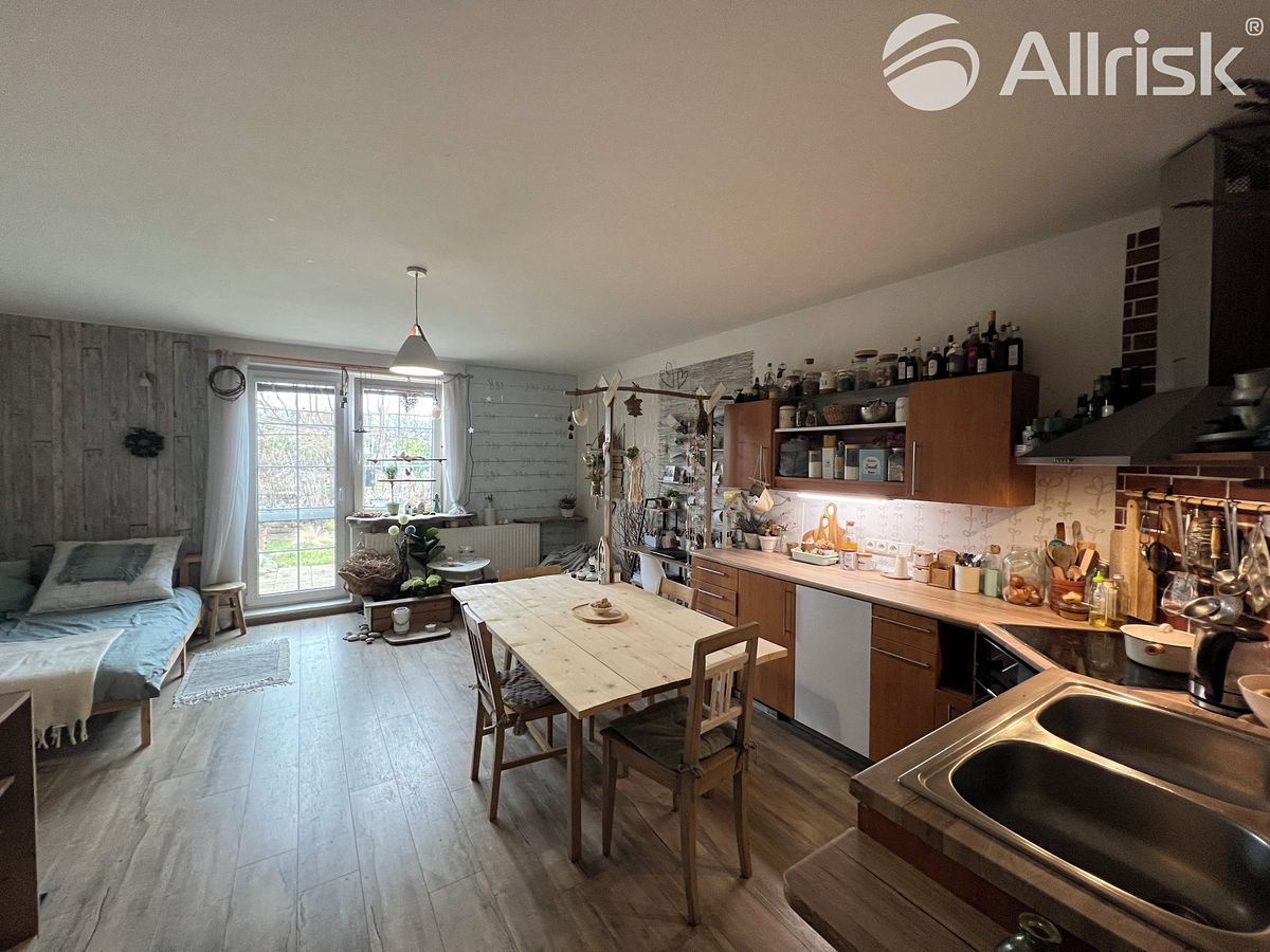 Prodej bytu 1+kk 40 m², Nový Malín – fotka 1 z 3