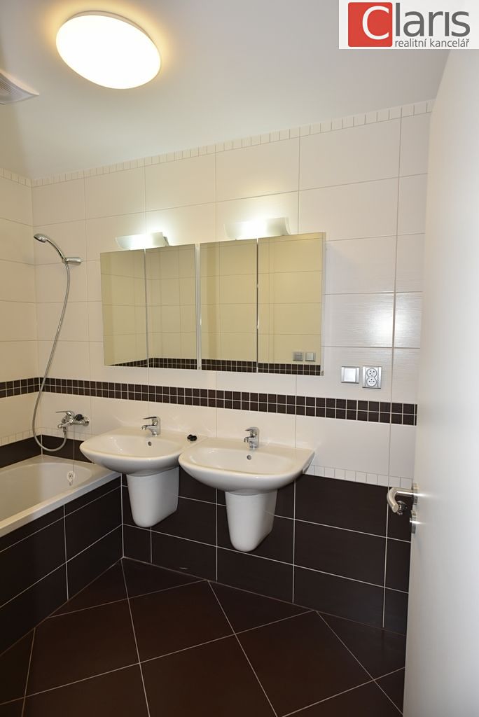 Pronájem bytu 2+kk 56 m² – fotografie 5
