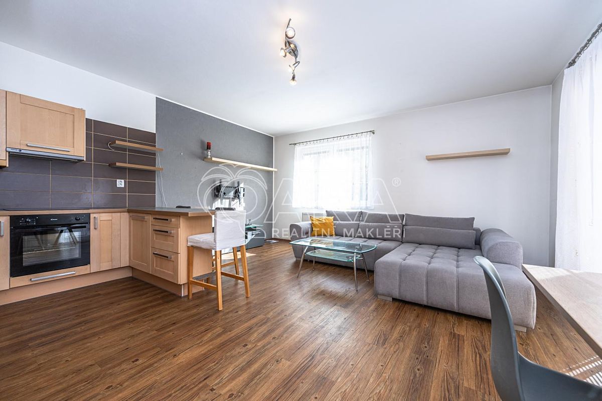 Pronájem bytu 3+kk 81 m²