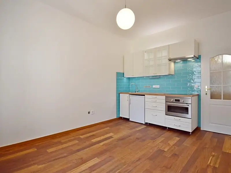 Pronájem bytu 1+kk 23 m², Praha – náhled fotky 1