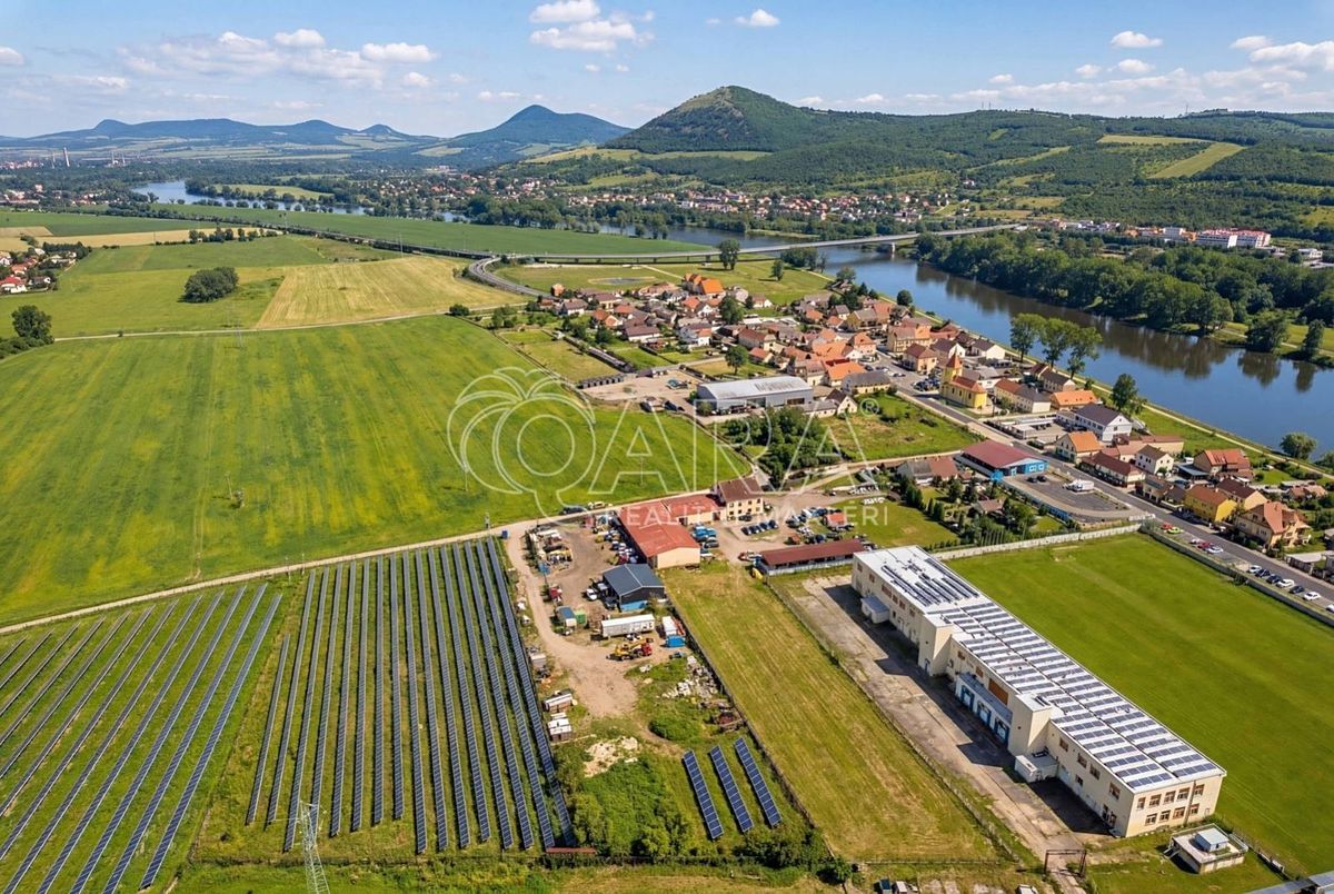 Prodej komerčního pozemku 3769 m² – fotografie 2