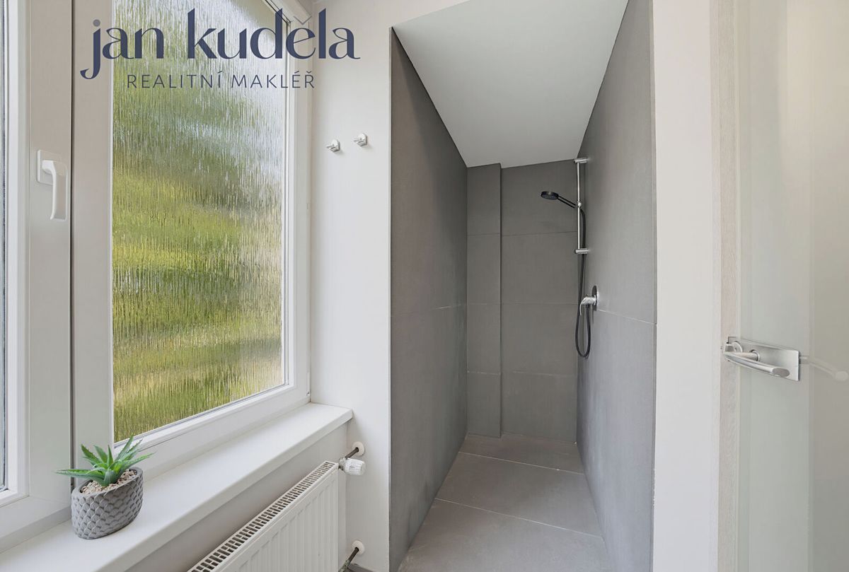 Pronájem bytu 2+kk 56 m² – fotografie 4