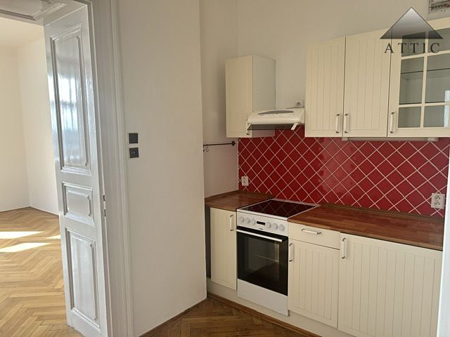 Pronájem bytu 2+kk 54 m² – fotografie 2