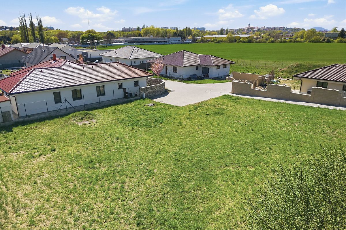 Prodej stavebního pozemku 1107 m² – fotografie 5