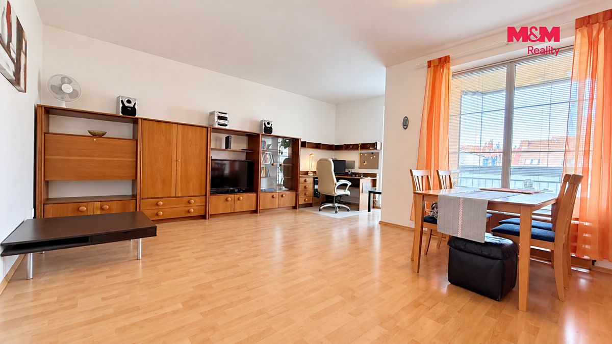 Pronájem bytu 2+kk 65 m² – fotografie 2