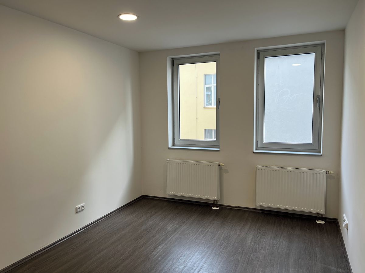 Pronájem bytu 2+kk 45 m² – fotografie 3