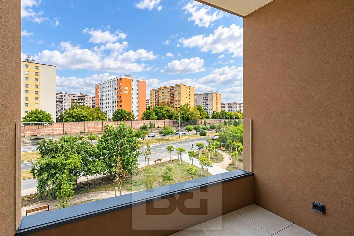 Pronájem bytu 2+kk 41 m² – fotografie 3