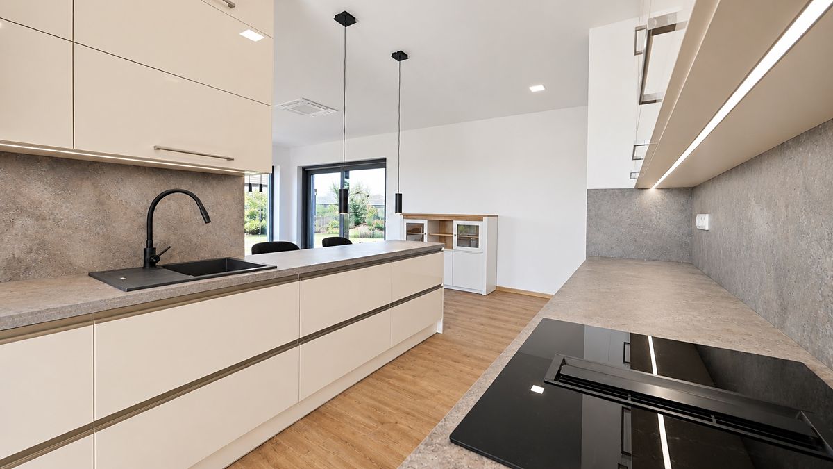 Prodej rodinného domu 139 m², pozemek 966 m² – fotografie 4